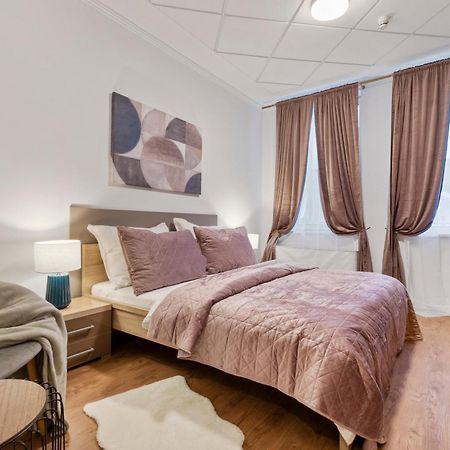 布拉迪斯拉发Luxe Living At Old Town Center公寓 外观 照片
