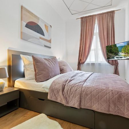 布拉迪斯拉发Luxe Living At Old Town Center公寓 外观 照片