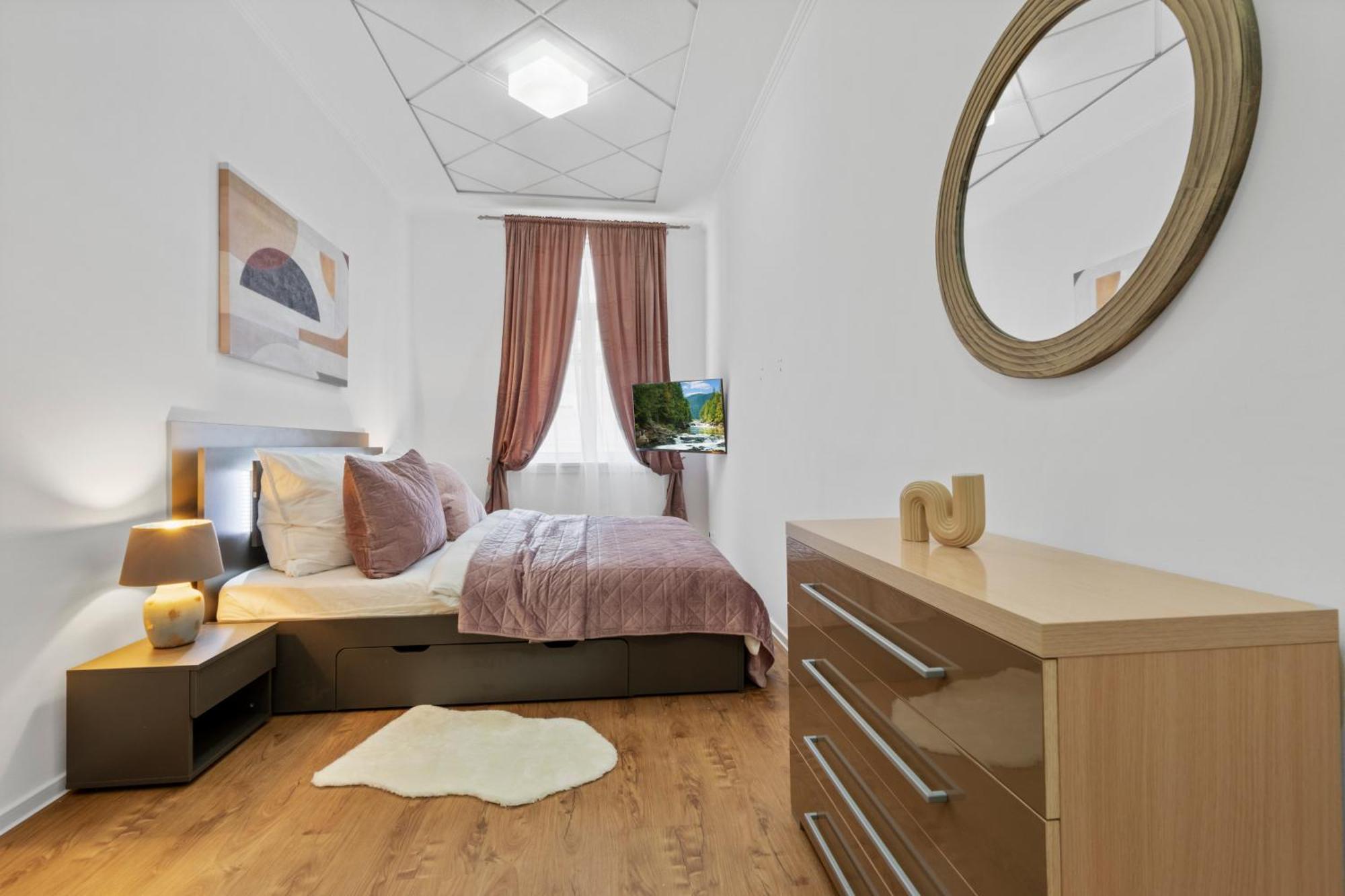 布拉迪斯拉发Luxe Living At Old Town Center公寓 外观 照片